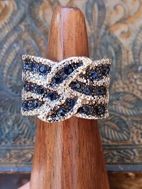 Sterling Silver 925 Ring Knot Wide Band Dark Sapphire Crystal Women’s Size 9.5